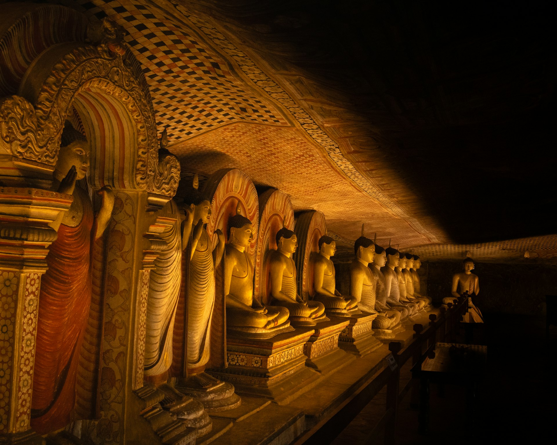 Gold-Roof Caverns & The Gathering of Giants